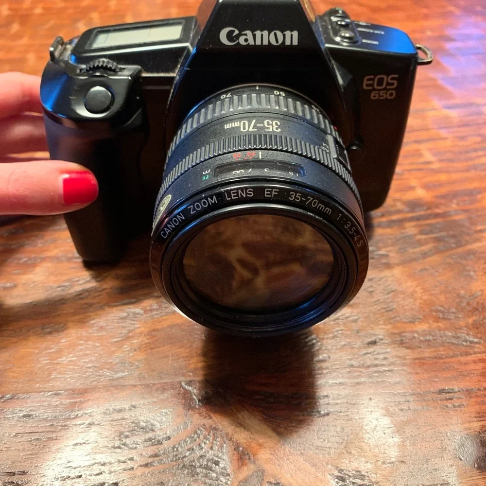 Canon eos 650 film camera